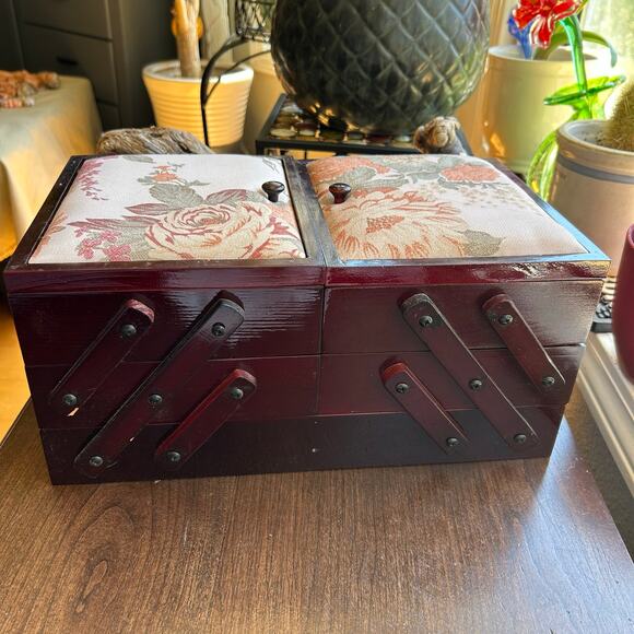 New Vintage Timberland Accordion Sewing Box Wood Mid Century Modern tapestry top - Picture 3 of 14